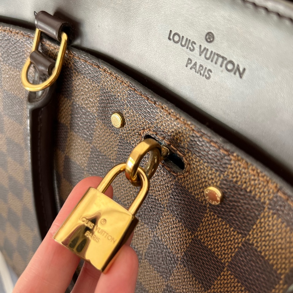 Louis Vuitton Handbag Authentic Pristine Condition - image 2